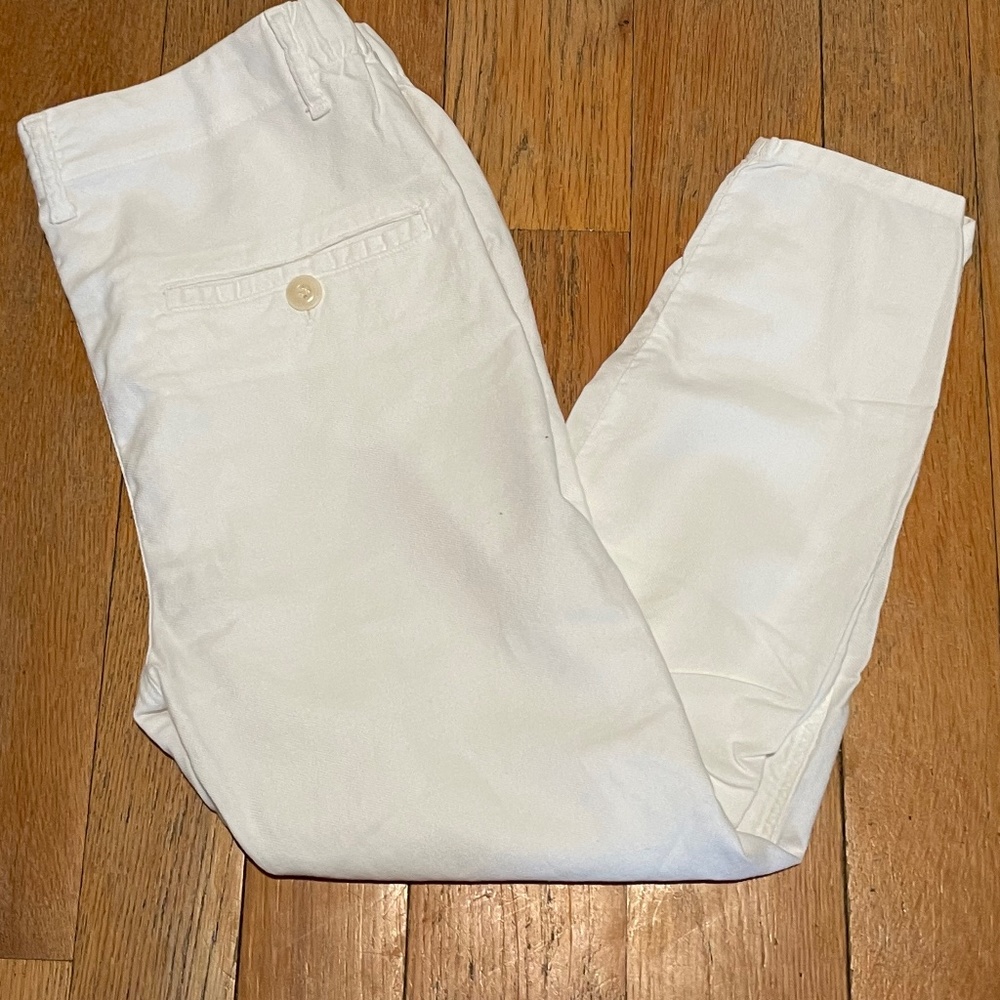The GREAT.  WHITE CHINOS SIZE 29